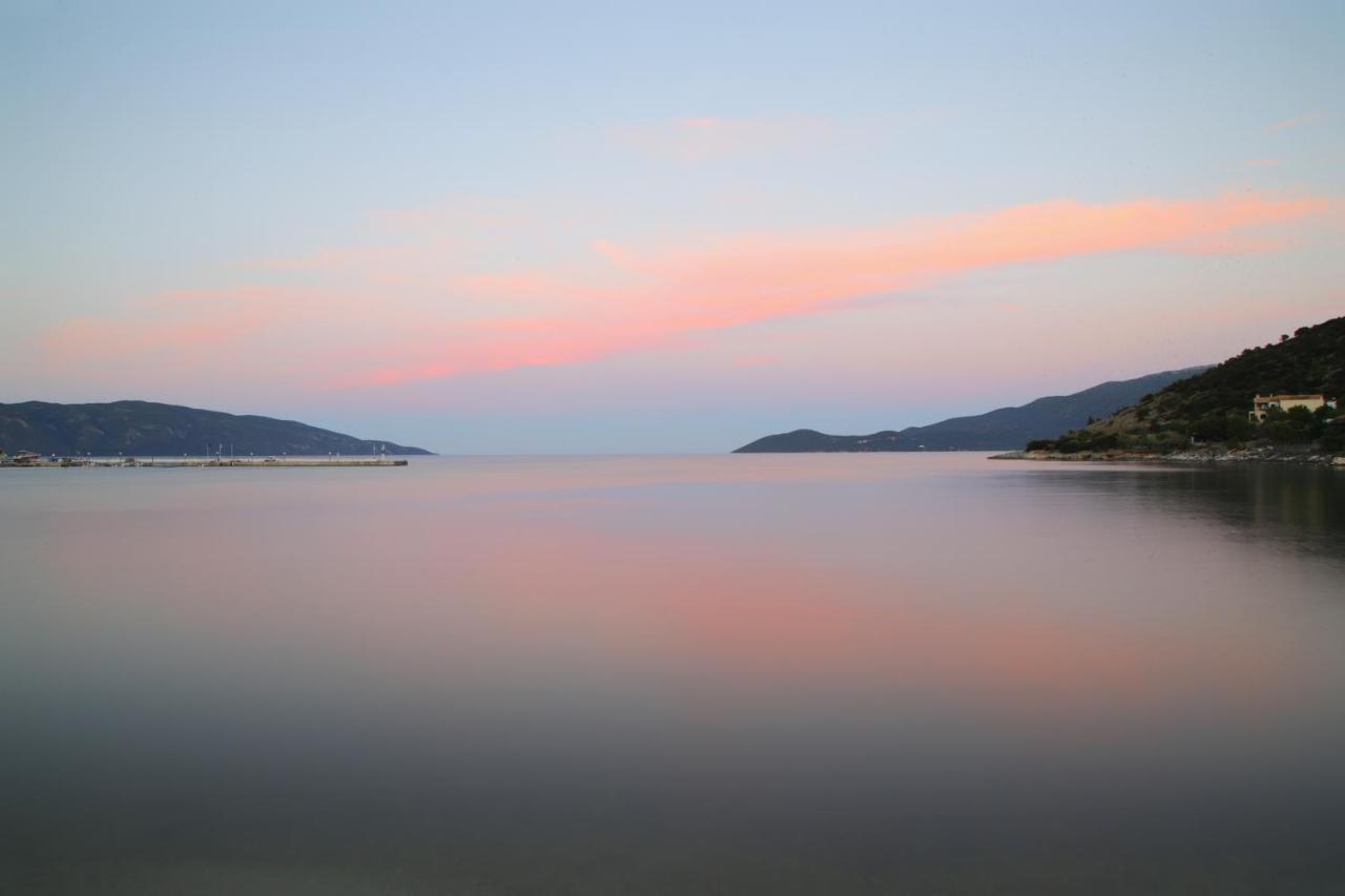 Sunrise Bay Apts Agia Efimia ภายนอก รูปภาพ